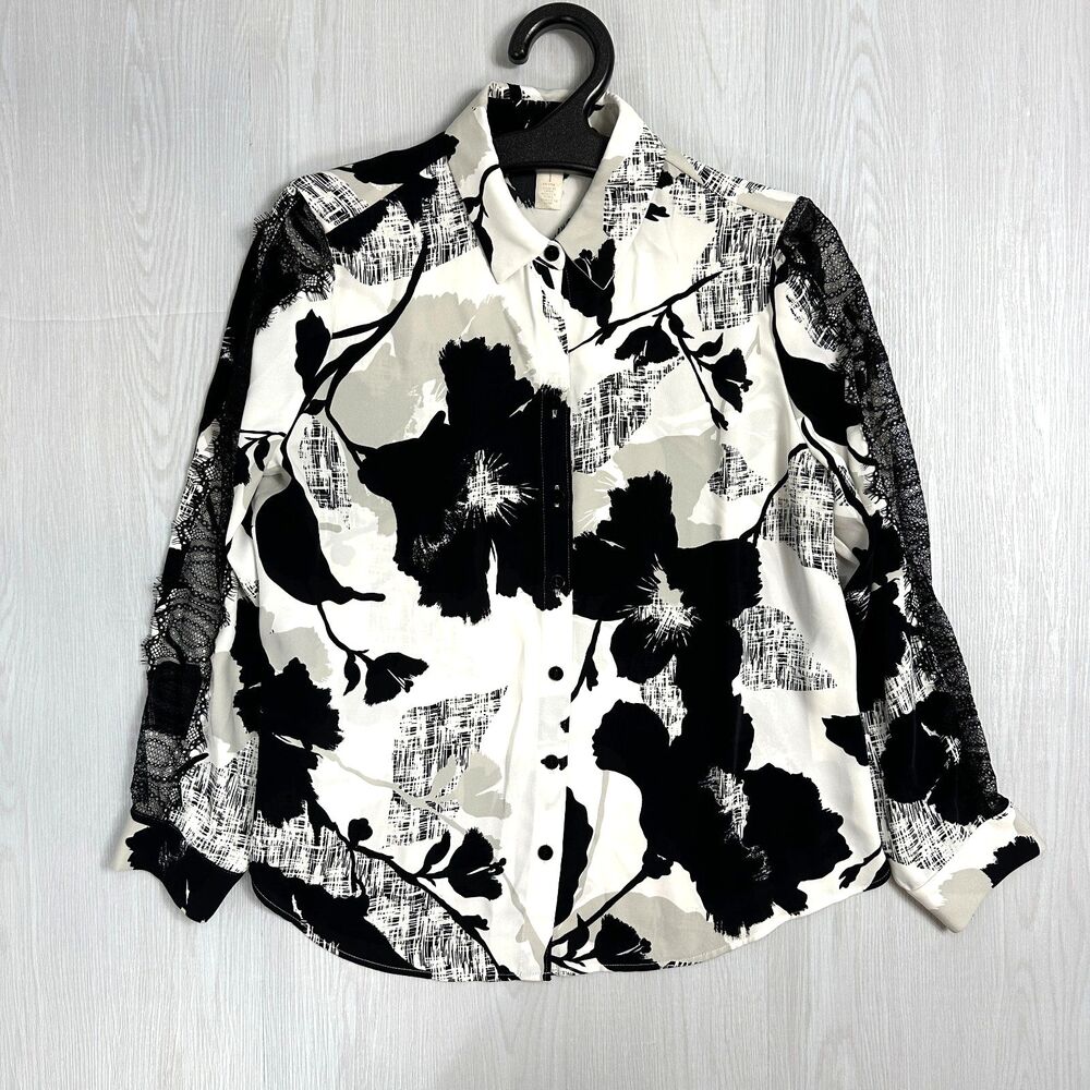 Chico's Women's Size 1 Petite Modern Black & White Floral Lace Sleeve Casual Top
